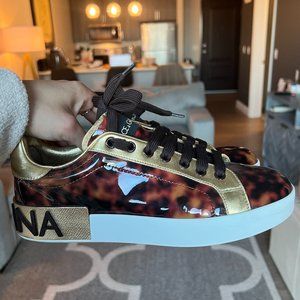 DESIGNER DOLCE AND GABANA SNEAKERS